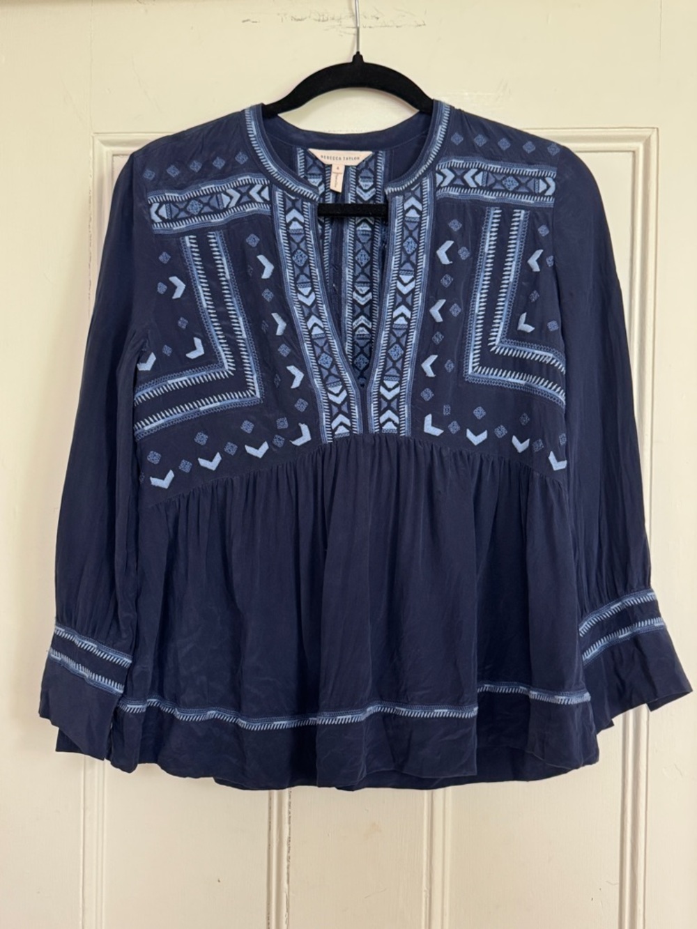 Rebecca Taylor Silk Embroidered Blouse Navy Geometric V-Neck Flutter Size 4